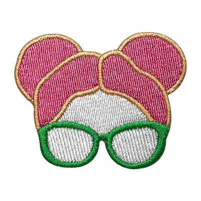 涼しい女の子PMSはBSCIの証明書が付いているかわいい刺繍パッチ3 - 10cmを着色する