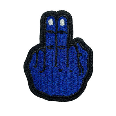 衣服のPtachesメーカー レーザーはボーダー注文のブランドのロゴの刺繍パッチを切った