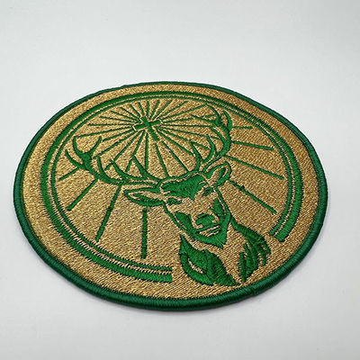 刺繍されたパッチの自己接着衣類の刺繍パッチの注文のロゴの鉄