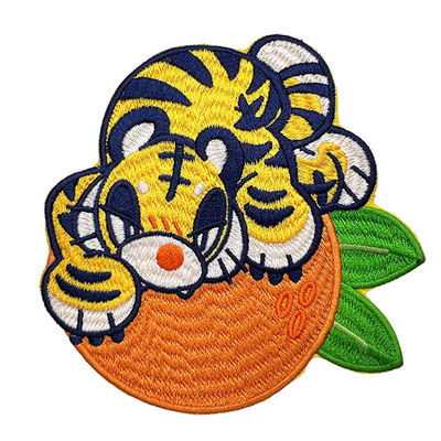 夏のスカートの刺繍のバッジの支持の注文の衣類パッチの洗濯できる棒