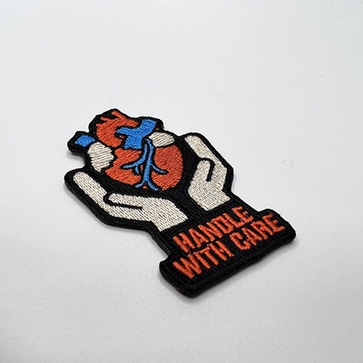 刺繍されたバッジの衣類の注文の刺繍パッチの病院の相互扶助連合の鉄