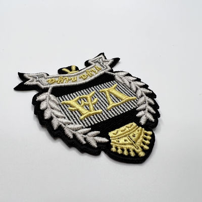 刺繍パッチ ポリエステルあや織りの綿織物の注文の国旗のロゴ8 CMの鉄