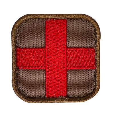 耐久のEcoの友好的な注文の刺繍されたパッチはバッキングのMerrowのボーダーでアイロンをかけます
