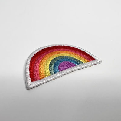 虹デザイナー注文DIYは衣類のためのパッチのパッチの鉄を刺繍した