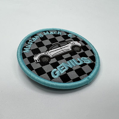 編まれたPatch Custom Car Racing CompanyのブランドのロゴのPandone色の鉄