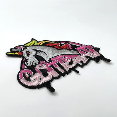ユニコーンのロゴの習慣は衣類のための裏付けの鉄が付いているパッチを刺繍した